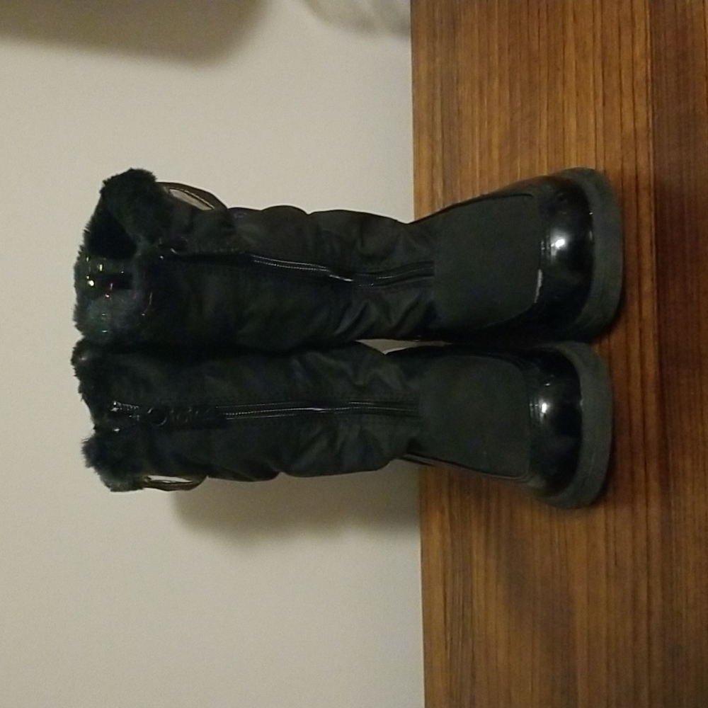 Totes snowboots